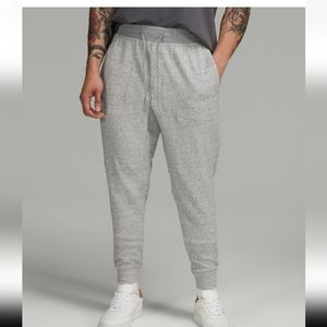 Lululemon At ease jogger large
